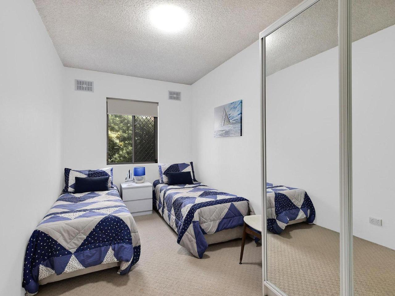 Dolphin Court 5 Apartment Entrance Екстериор снимка